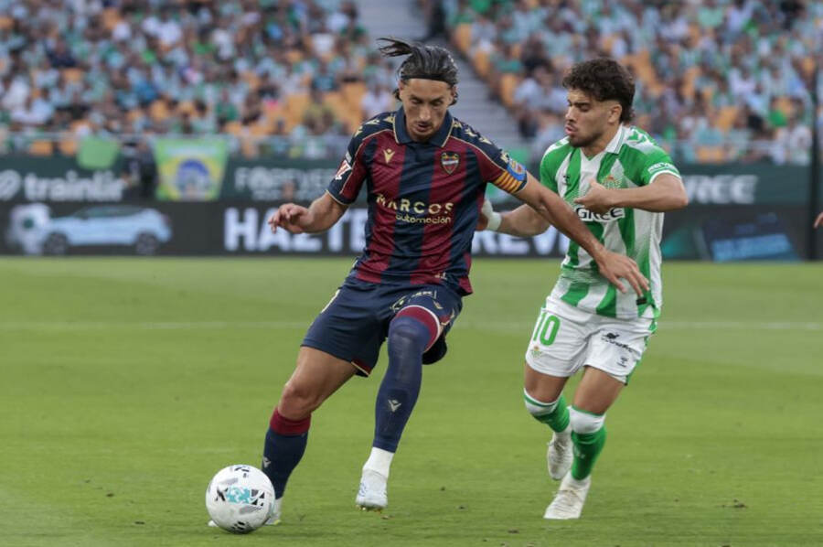 Real Betis vs Levante (02:00 – 24/05)